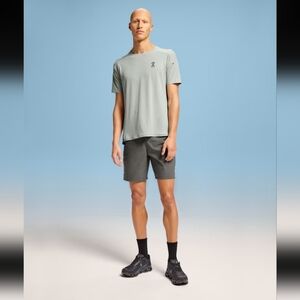 On Running Men's Performance Hybrid Short
